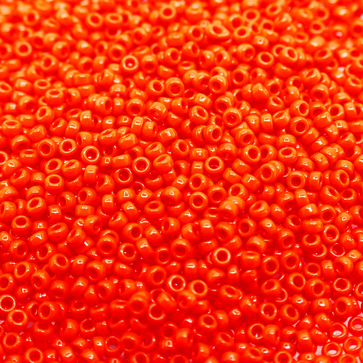 8.2g Rocailles Miyuki Seed Beads - 15/0 - Opaque Red (408)