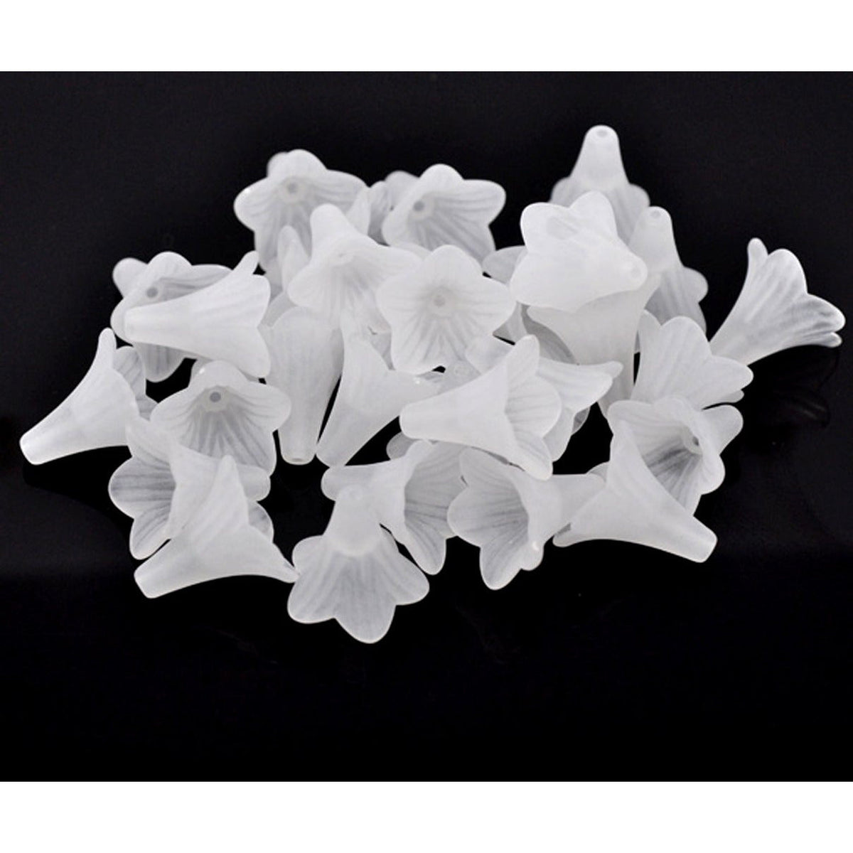 50 Acrylic Flower Beads - White - 22mm Acrylic Julz Beads 