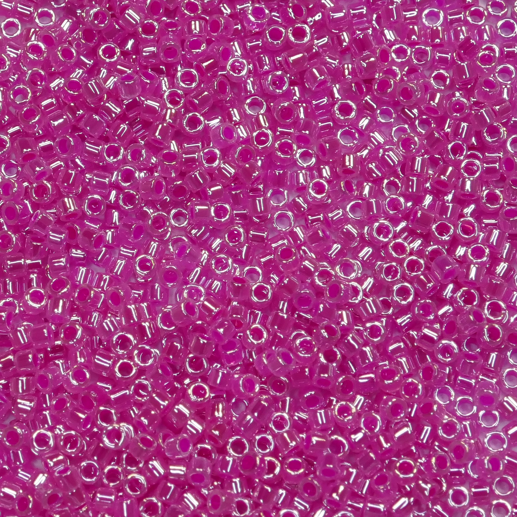 11/0 MIYUKI Delica Beads - Lined Crystal/Fuchsia - Colour DB247